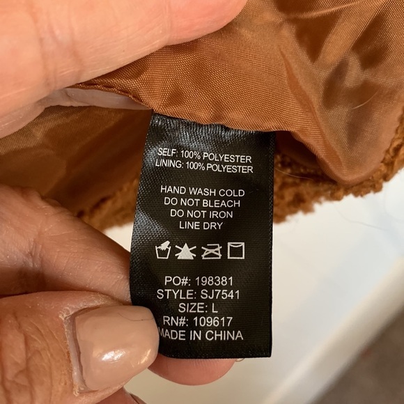 NWT Faux Shearling Moto Teddy Jacket Large Cognac Cropped Sherpa Lined Cozy - Picture 13 of 13